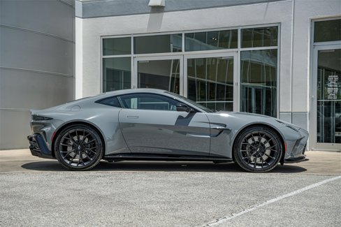 New 2025 Aston Martin V8 Vantage Coupe image 15