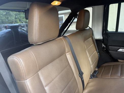 Used 2011 Jeep Wrangler Unlimited Rubicon w/ Dual Top Group image 26