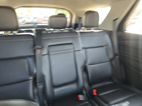 Used 2024 Ford Explorer XLT w/ Equipment Group 202A image 13