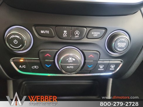 Used 2019 Jeep Cherokee Limited w/ Trailer Tow Group image 27