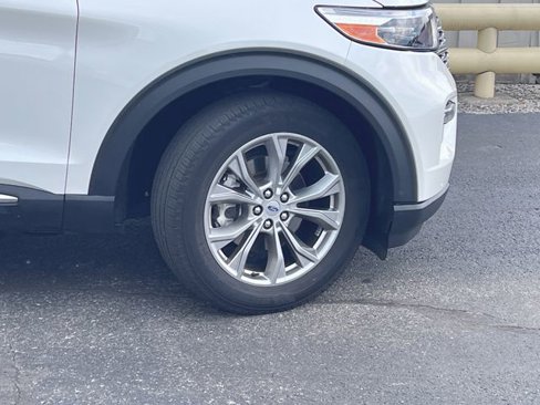 Used 2022 Ford Explorer Limited w/ Equipment Group 301A image 22