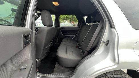 Used 2010 Ford Escape XLT image 13