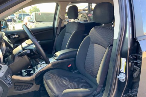 Used 2020 Dodge Journey SE w/ SE Popular Equipment Group image 7