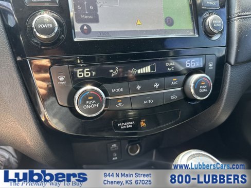 Used 2017 Nissan Rogue SL image 18