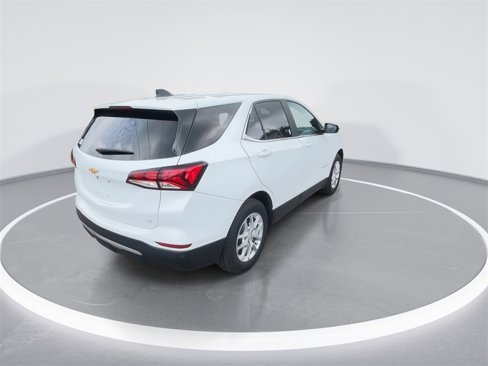 Used 2023 Chevrolet Equinox LT w/ Driver Convenience Package image 8