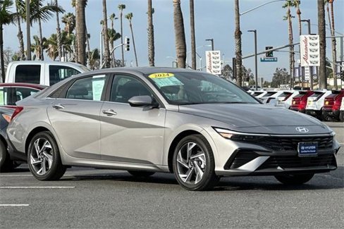 Used 2024 Hyundai Elantra SEL w/ Convenience Package image 2