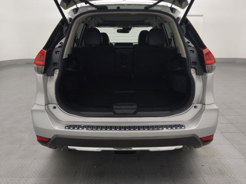 Used 2018 Nissan Rogue SL w/ Premium Package image 29