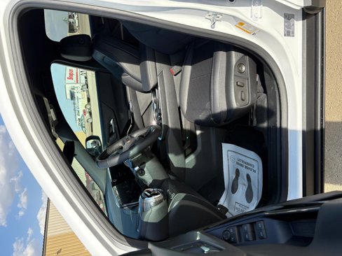 New 2026 Chevrolet Equinox LT w/ Convenience Package II image 10