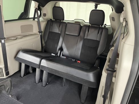 Used 2019 Dodge Grand Caravan SXT image 15