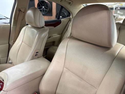 Used 2012 Lexus LS 460 AWD image 32