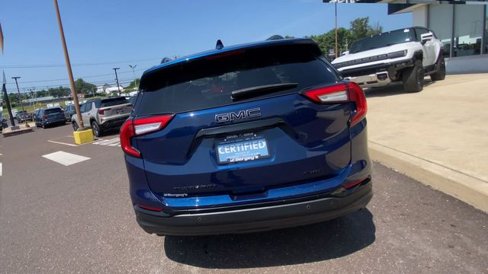 Certified 2022 GMC Terrain SLE w/ Driver Convenience Package image 9