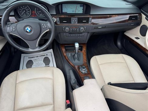 Used 2012 BMW 328i Convertible image 29