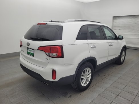 Used 2015 Kia Sorento LX image 9