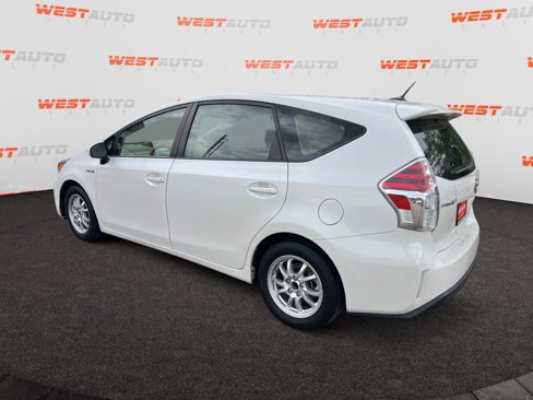 Used 2015 Toyota Prius V Three image 3