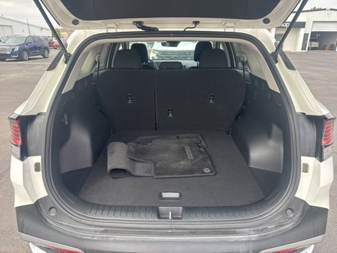 Used 2024 Kia Sportage LX image 5
