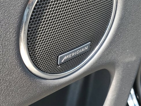 Used 2024 Land Rover Discovery Sport S image 13