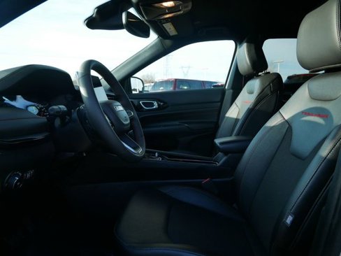 Certified 2024 Jeep Compass Trailhawk image 12