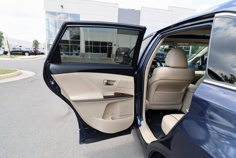 Used 2015 Toyota Venza Limited image 36