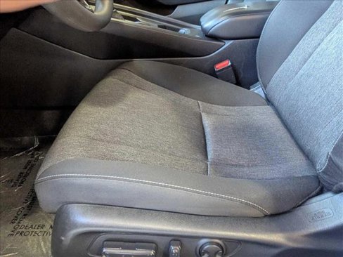Used 2023 Honda Accord EX image 10
