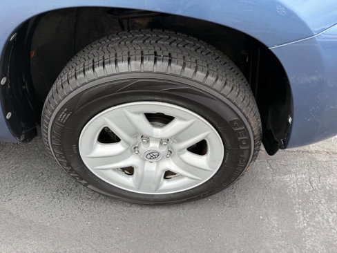 Used 2011 Toyota RAV4 4WD w/ Base L4 Extra Value Pkg image 25