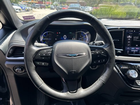 Used 2021 Chrysler Pacifica Touring w/ S Appearance Package image 22