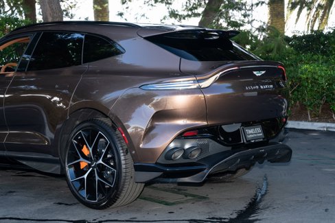 Used 2025 Aston Martin DBX 707 image 10