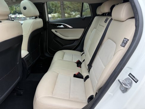 Used 2018 INFINITI QX30 image 40