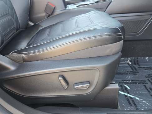 Used 2023 Ford Escape Platinum w/ Premium Technology Package image 21
