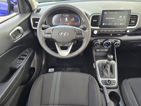 New 2025 Hyundai Venue SEL image 8
