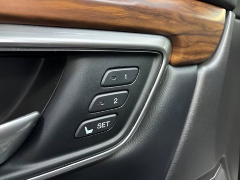 Used 2019 Honda CR-V Touring image 37