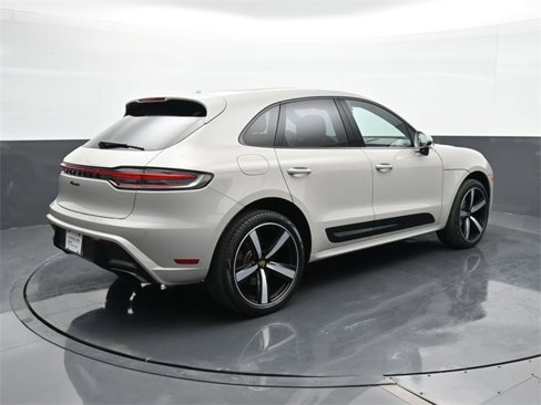 Certified 2022 Porsche Macan image 27