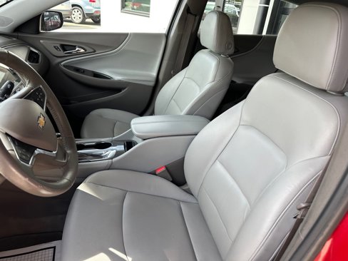 Used 2016 Chevrolet Malibu LT w/ Leather Package image 10