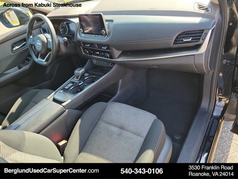 Used 2023 Nissan Rogue SV image 17
