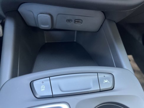 New 2025 Chevrolet Trax RS w/ Driver Confidence Package image 13
