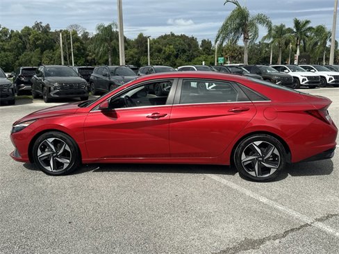 Certified 2023 Hyundai Elantra Limited image 9