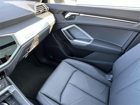New 2025 Audi Q3 2.0T Premium image 13