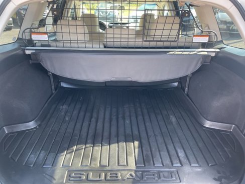 Used 2010 Subaru Outback 2.5i Premium image 10