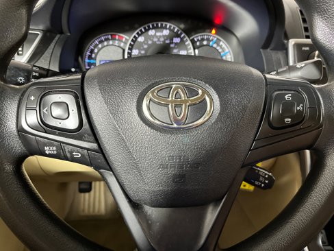 Used 2015 Toyota Camry LE image 12