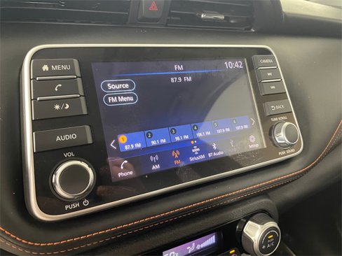 Used 2019 Nissan Kicks SR image 7