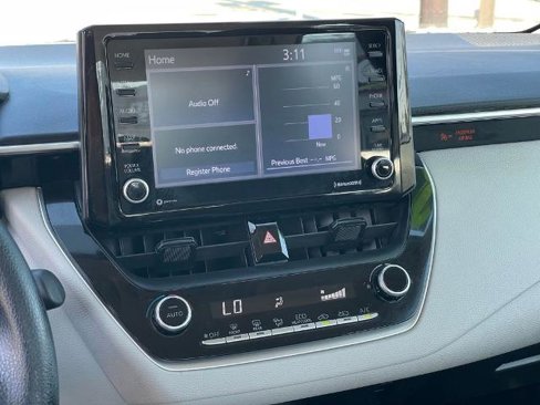 Used 2022 Toyota Corolla LE image 16