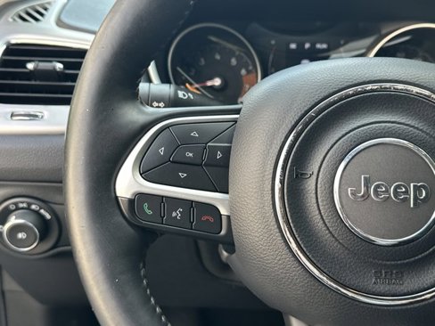 Used 2018 Jeep Compass Latitude w/ Cold Weather Group image 26