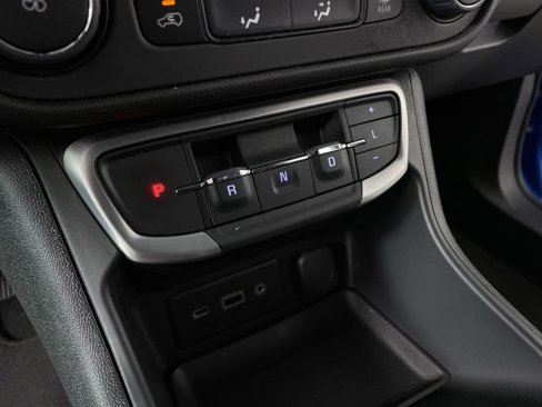 Used 2024 GMC Terrain SLE image 15