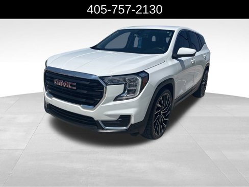 Used 2022 GMC Terrain SLE image 2