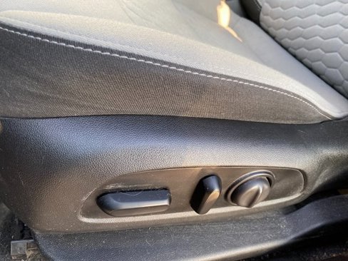 Used 2021 Chevrolet Equinox LT image 15