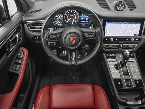 Certified 2024 Porsche Macan image 16