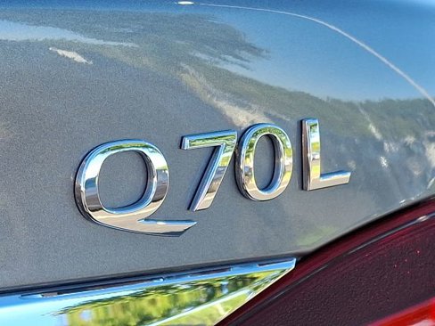 Used 2017 INFINITI Q70 L 3.7 image 30