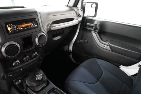 Used 2015 Jeep Wrangler Sport image 12