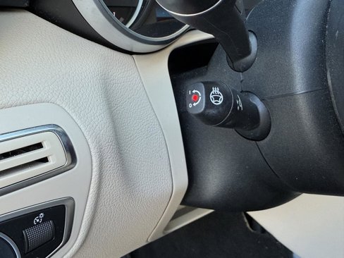 Used 2019 Mercedes-Benz C 300 4MATIC Sedan image 18
