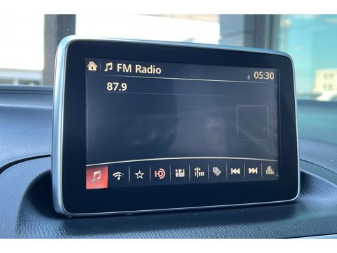 Used 2015 MAZDA MAZDA3 i Touring image 18