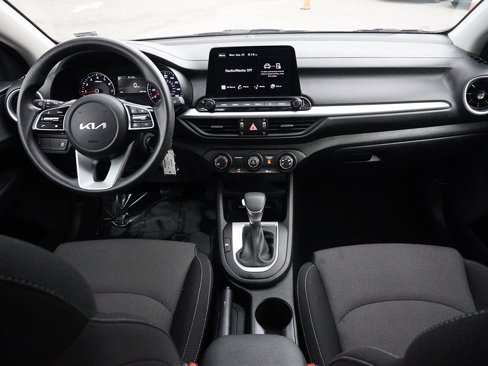 Used 2023 Kia Forte LXS image 31
